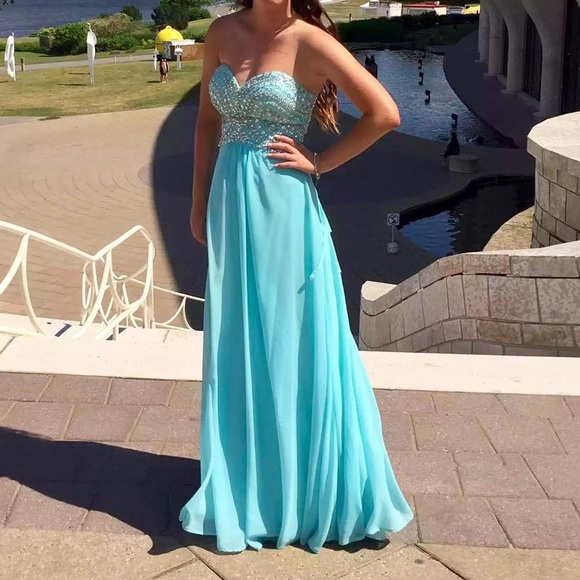 Prom Dress 💙 - Picture 1 of 2